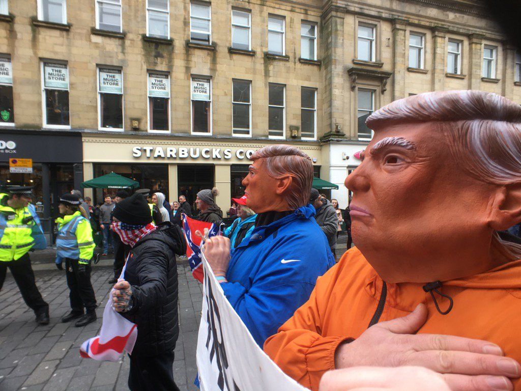 oh my god twitter doesn’t include alt text from images in their API