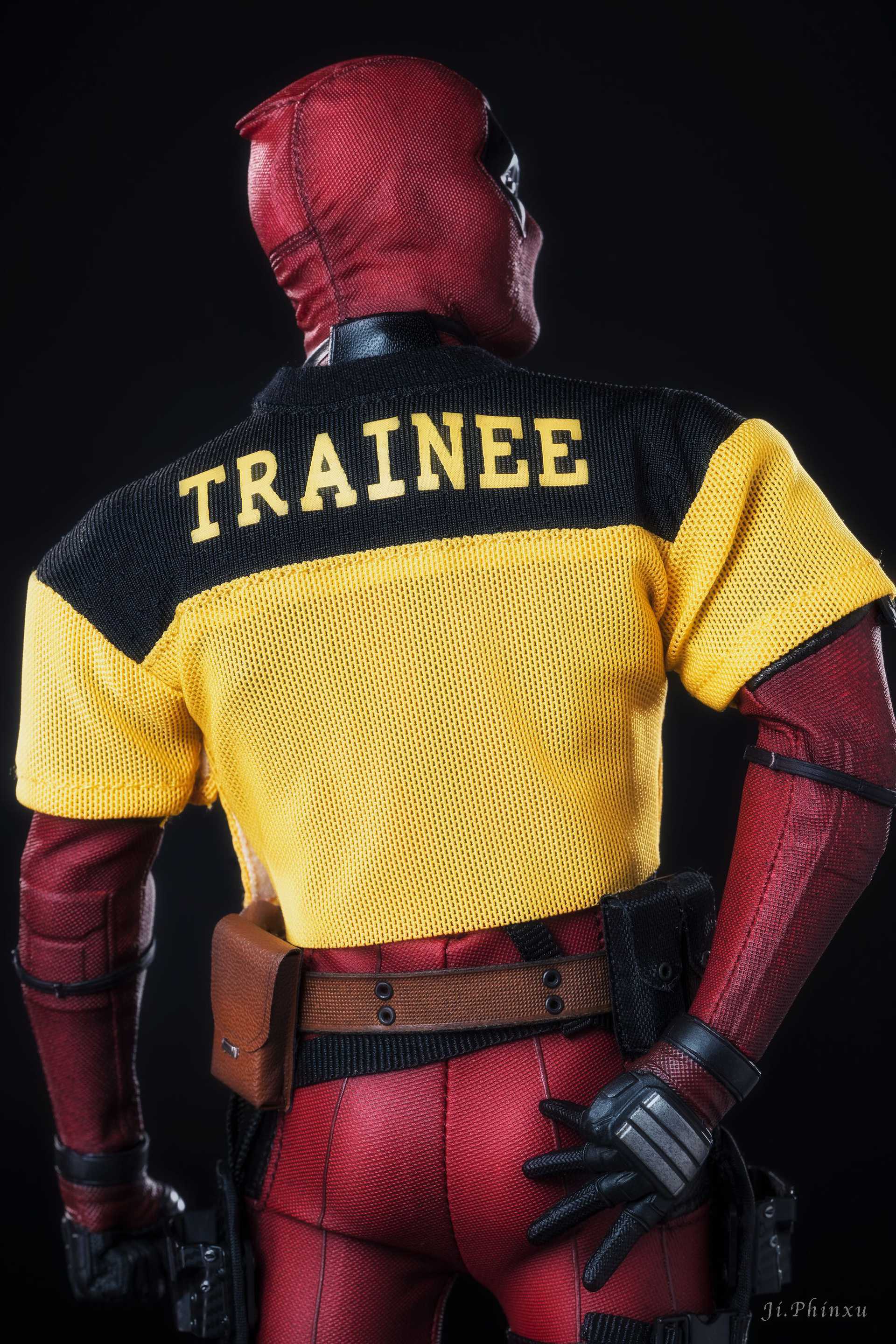 Deadpool 2 Deadpool 1/6th Scale Collectible Figure