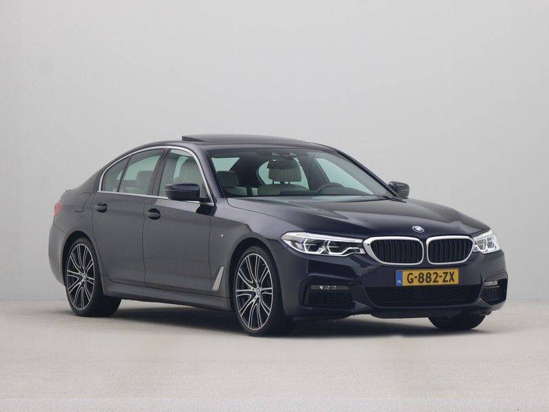 BMW 5 Serie Sedan 540i High Executive M-Sport Automaat afbeelding 7