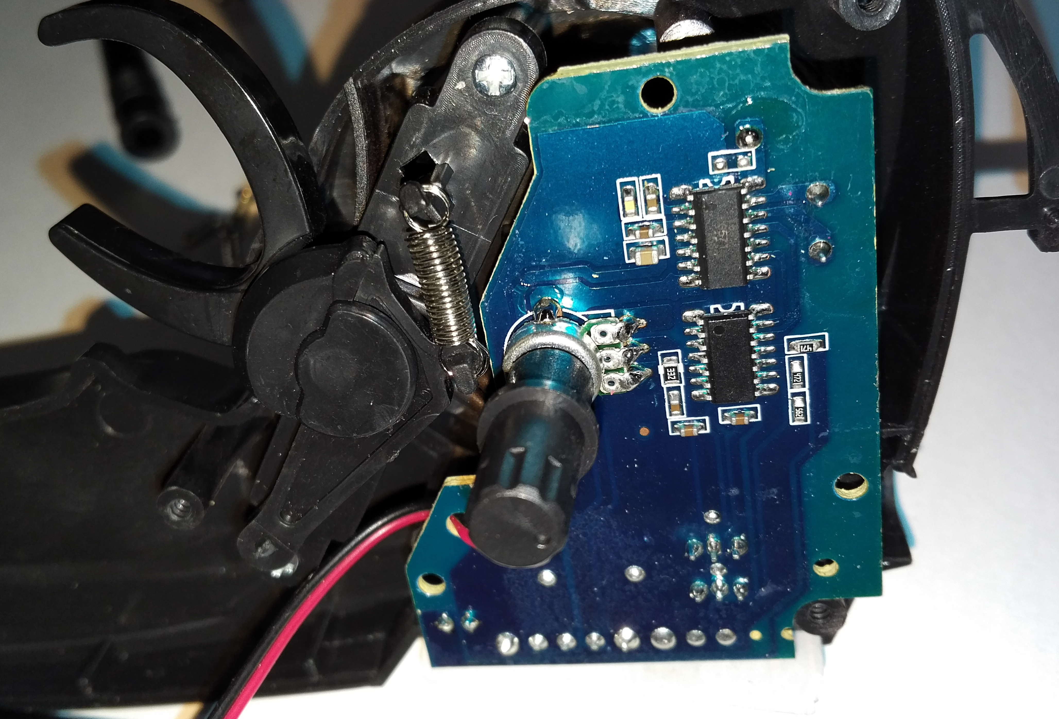 Chips inside Hosim S911 controller
