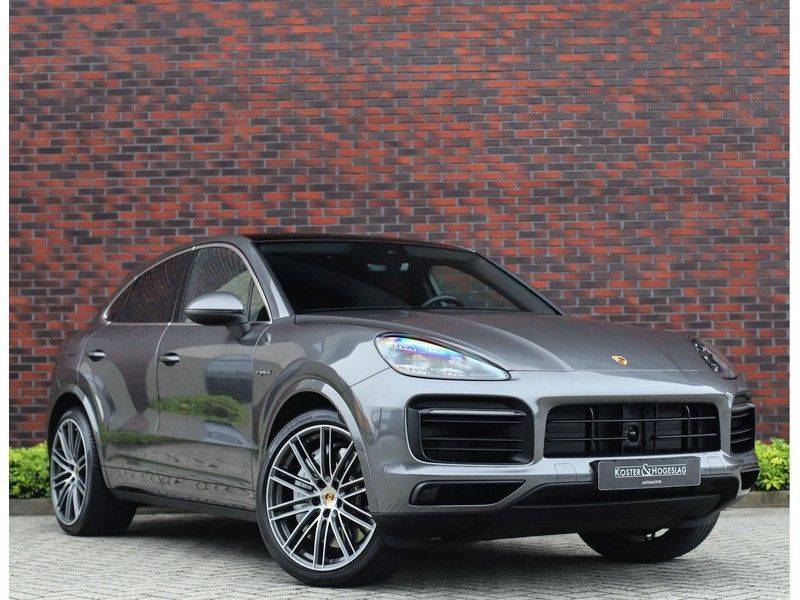 Porsche Cayenne Coupé 3.0 E-Hybrid *Sport Design*Pano*Soft-Close* afbeelding 1