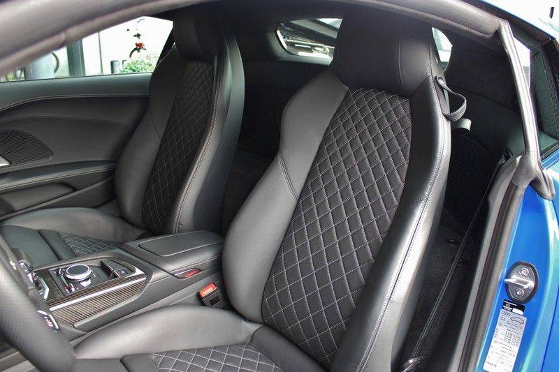 Audi R8 5.2 V10 Performance Quattro 620pk **Keramisch/B&O/Carbon/DAB/Camera** afbeelding 13