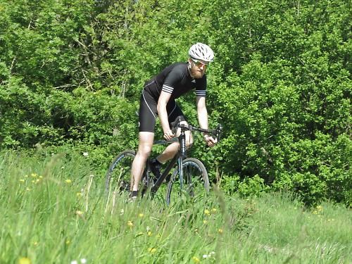 oh my god twitter doesn’t include alt text from images in their API