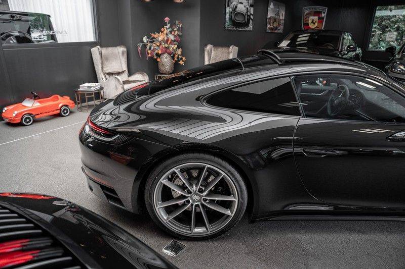 Porsche 911 992 S Sport Design Pakket Sport Chrono Sport Uitlaat Bose Pano 3.0 Carrera S Led Matrix Lift Alcantara Hemel afbeelding 13