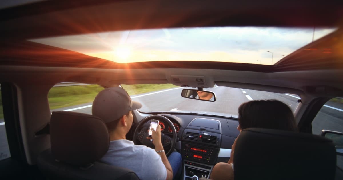 Avoid Dangerous Distractions While Driving