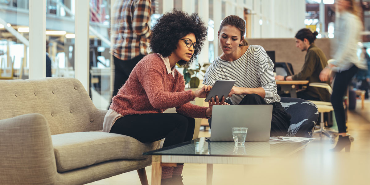 2 UX designers sharing tips for wireframing tools 2 women UX designers using wireframing tools