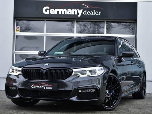 BMW 5 Serie Touring 540i 340pk xDrive M-Sport Pano HUD Led Navi-proff Display Softclose Thaak