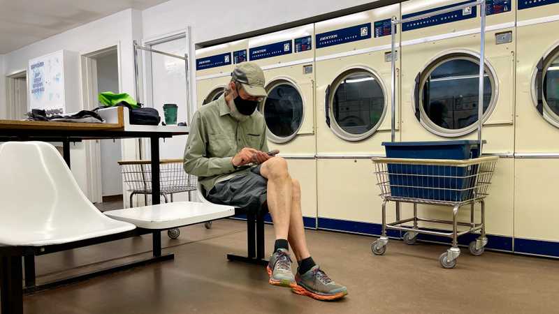 Zigzag sits in an Española laundromat