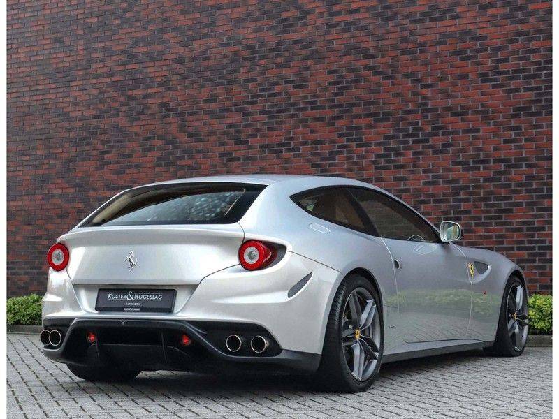 Ferrari FF 6.3 V12 *Atelier car*Suspension lift*Camera’s*Import Zwisterland* afbeelding 5