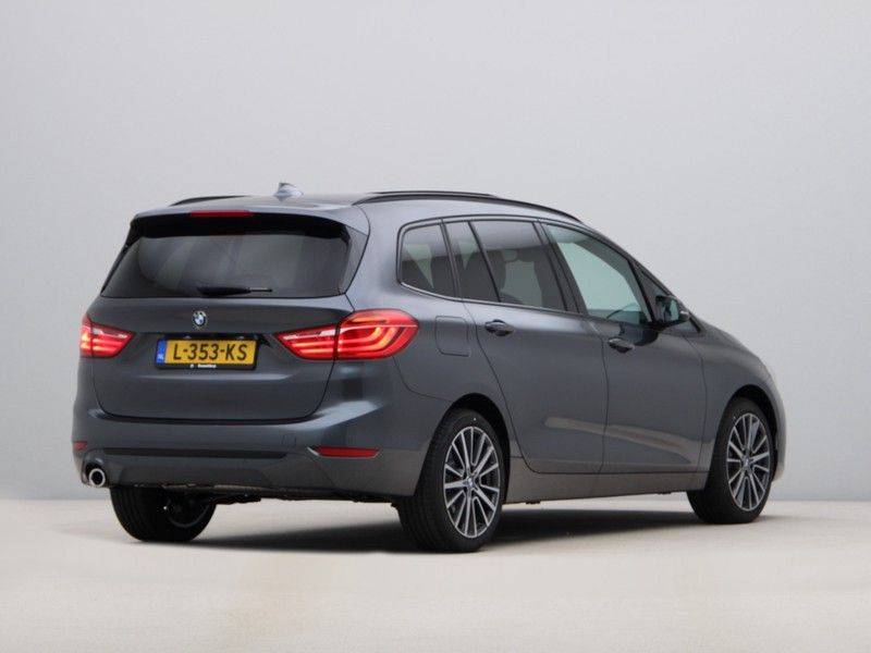 BMW 2 Serie 218i Gran Tourer Exe Sportline Aut. 7 persoons afbeelding 9