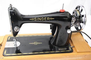 Sewing Machine with wood base 1953 Singer Vintage Singer Class 66 Sewing Machine Portable vintage sewing machine.