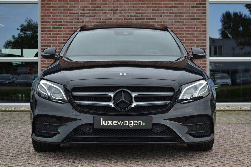 Mercedes-Benz E-Klasse 200 T 184pk AMG-Line El-Dak Night Trekh Widescr Burmester afbeelding 17