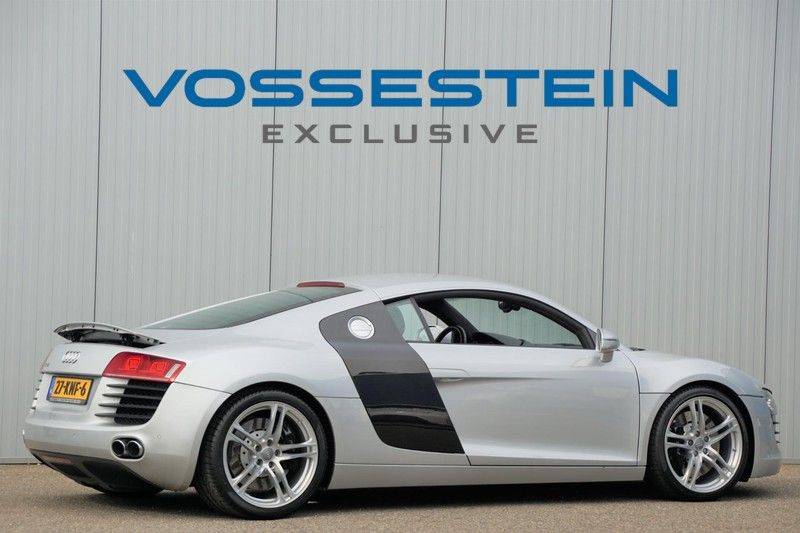 Audi R8 4.2 V8 FSI / 49dkm NAP / 1e eigenaar / B&O / R-Tronic / Orgineel Nederlands! / Navigatie afbeelding 2