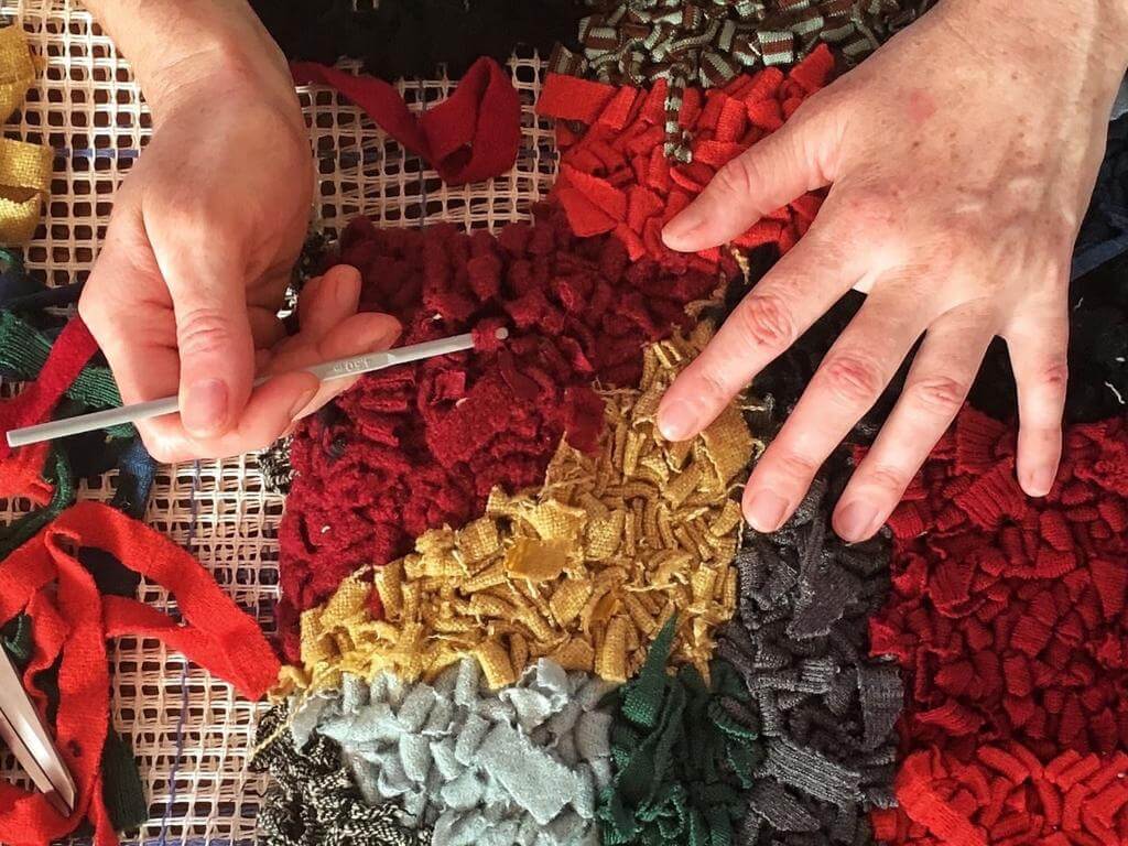 Hooked rag rug making with Vita Cochran 2022 UpNext