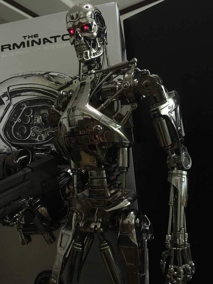 One Fourth Scale T1000