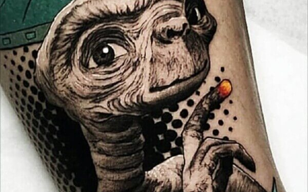 Gallery Tattoo - ET 80s