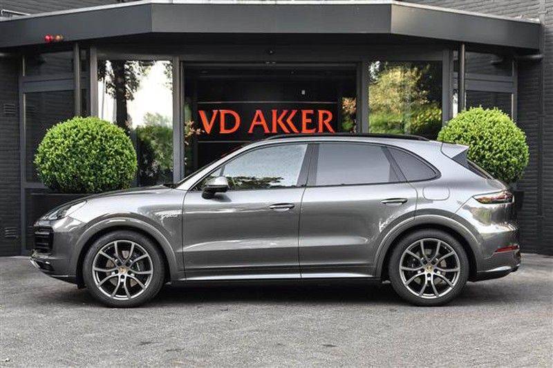 Porsche Cayenne E-HYBRID SPORTDESIGN+PANO.DAK+4WSTURING afbeelding 6