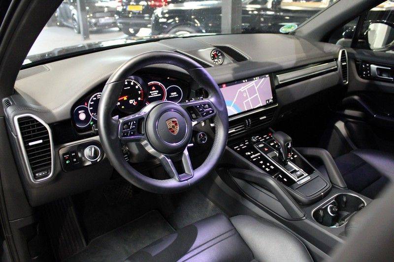 Porsche Cayenne 3.0 Pano, sportchrono, bose, luchtvering afbeelding 3