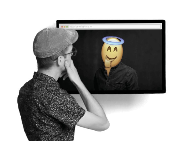 Chris betrachtet ein Bild Mockup