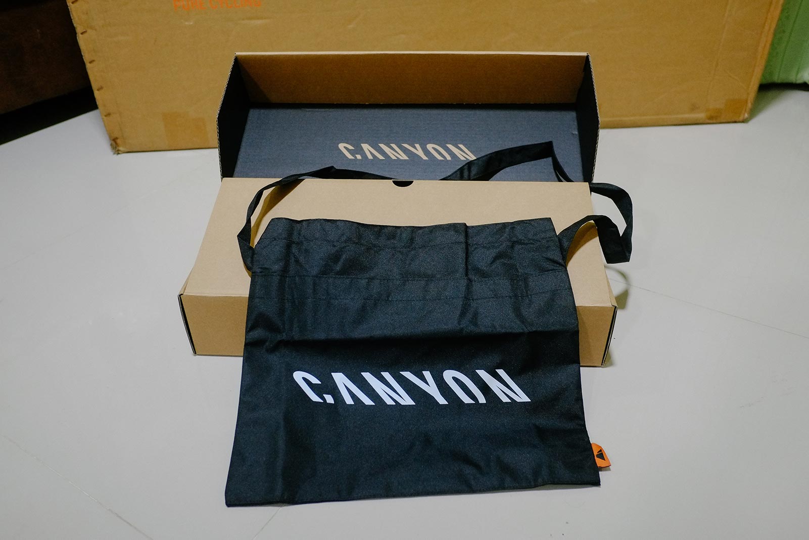 กระเป๋า Canyon