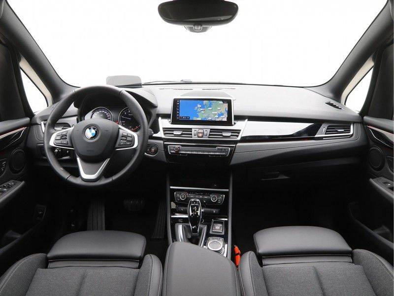 BMW 2 Serie 218i Gran Tourer Exe Sportline Aut. 7 persoons afbeelding 13