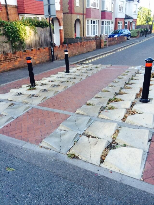 oh my god twitter doesn’t include alt text from images in their API