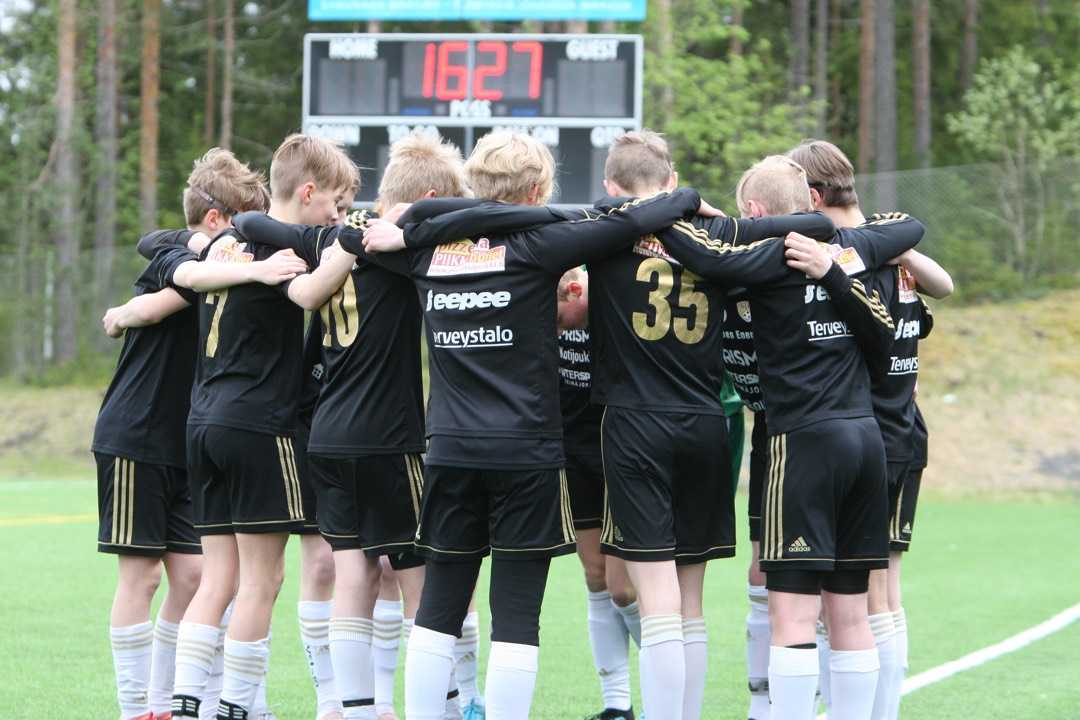 SJK on yli 900 pelaajaa, joten tapahtumia, maksuliikennettä ja viestintää seurassa riittää. Kuvaaja: Olli-Matti Matihalti.