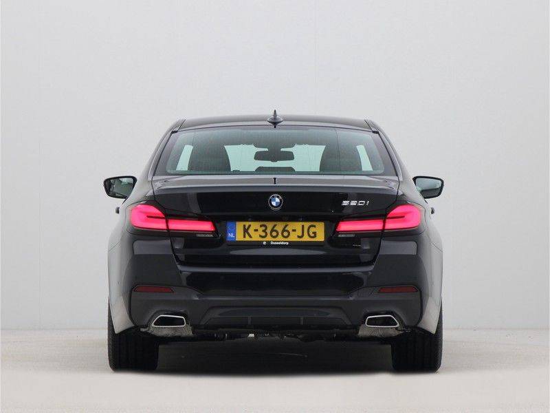 BMW 5 Serie Sedan 520i High Executive M-Sport Automaat afbeelding 10