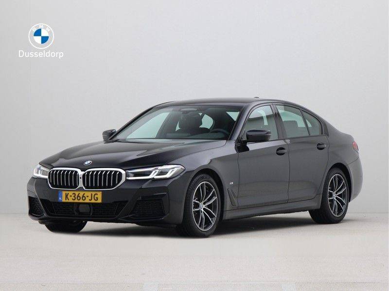 BMW 5 Serie Sedan 520i High Executive M-Sport Automaat afbeelding 1