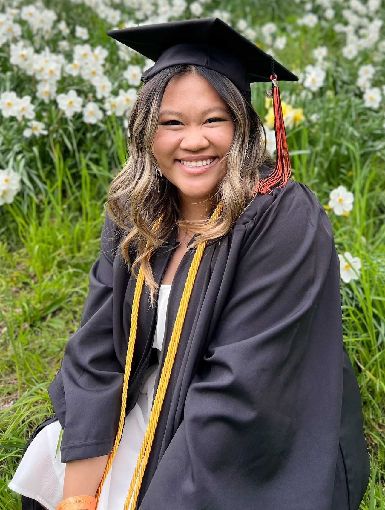 jacquelyn-leung-2022-graduation-photo