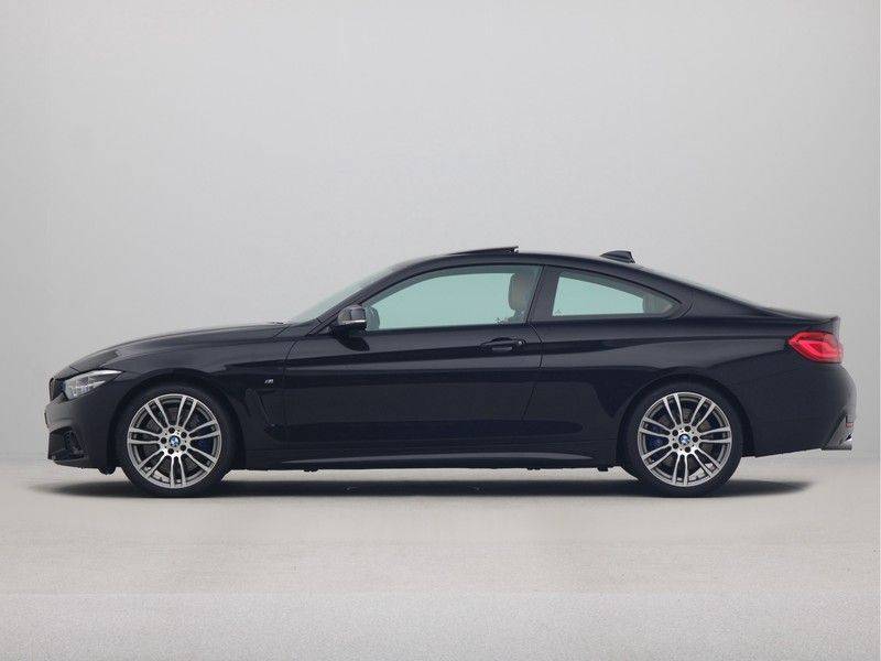 BMW 4 Serie Coupé 440i High Executive M-Sport afbeelding 12