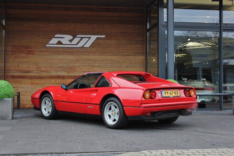 Ferrari 328 GTS Quattrovalvone 3.2 V8 270pk NL Auto afbeelding 3