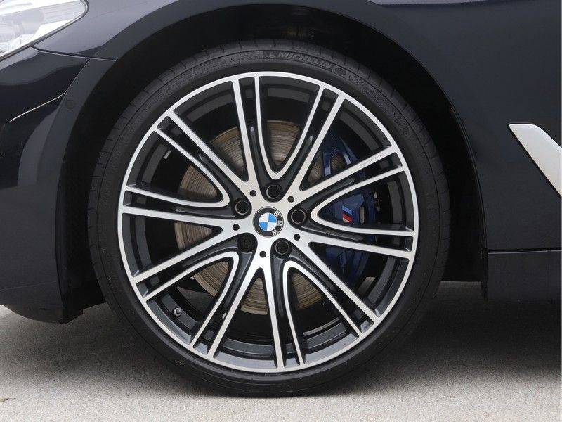 BMW 5 Serie Sedan 540i High Executive M-Sport Automaat afbeelding 21