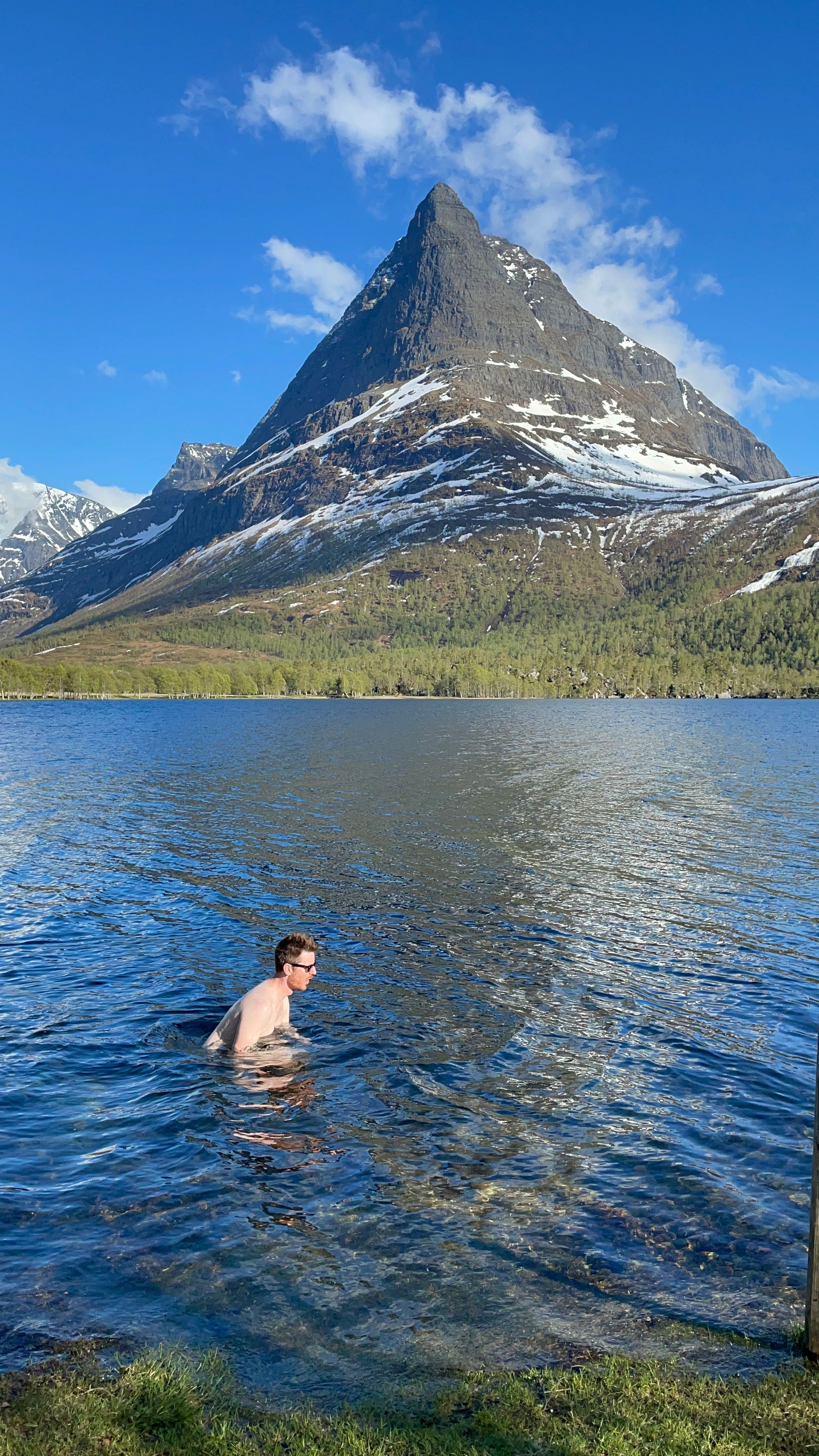 Swimming in freezing water