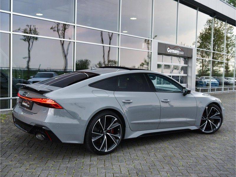 Audi RS7 Sportback 4.0TFSI 600pk Quattro Black Optic Laser-Led Softclose Head-Up Leder-dash RS-Zetels 22-Inch 360Camera afbeelding 2