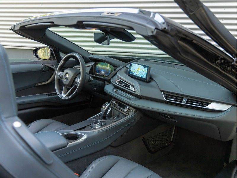 BMW i8 Roadster Progressive package - Volleder - Harman Kardon afbeelding 3