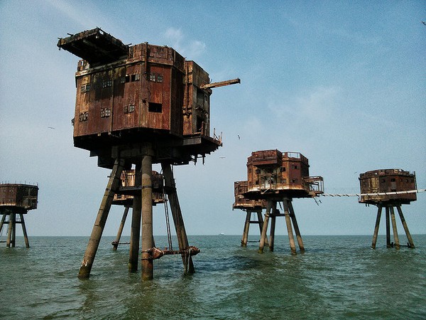 Mausell Sea Forts, River Thames, abandoned structures