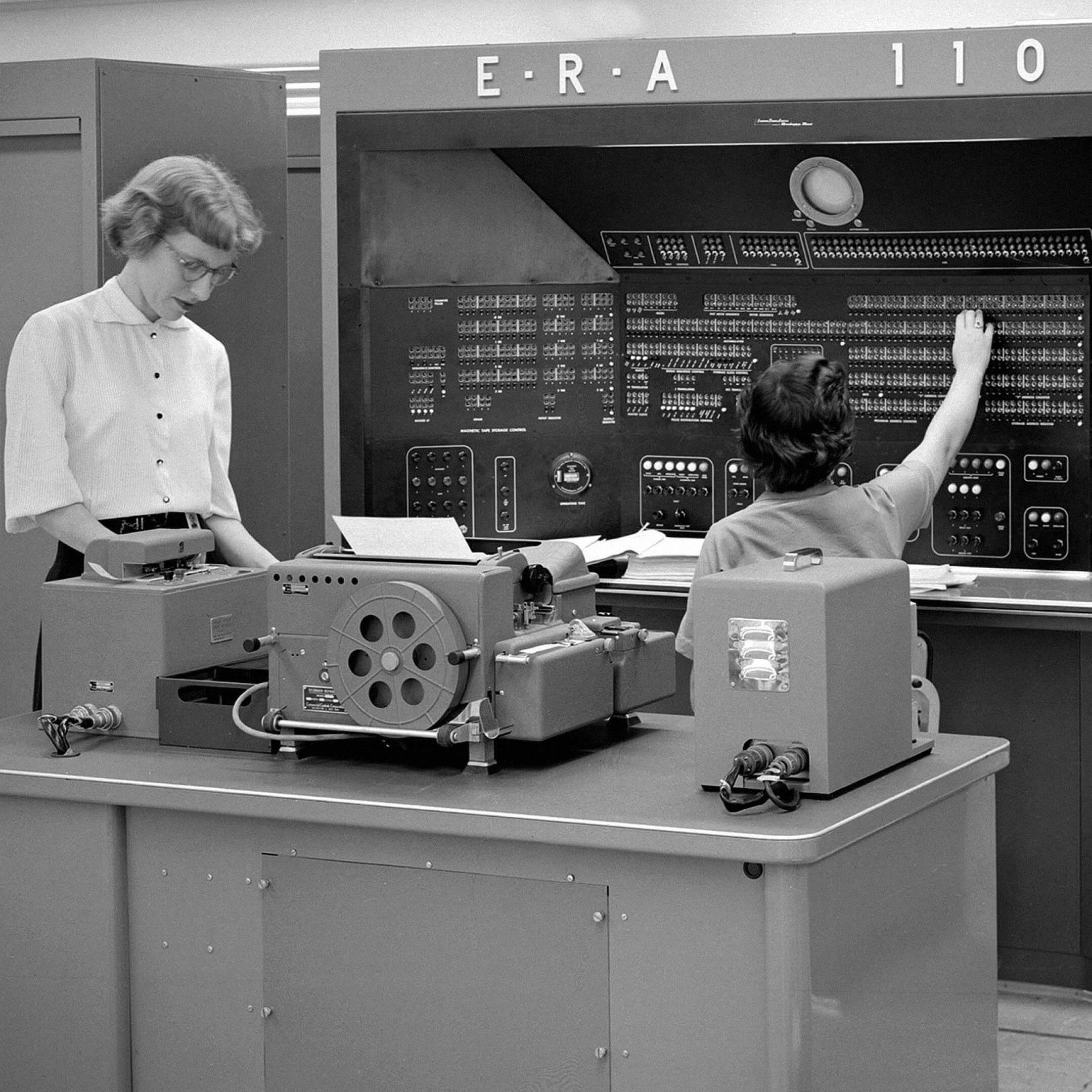 Компьютер E.R.A./Univac 1103 в 1950-х. Фото: Hum Images/Alamy