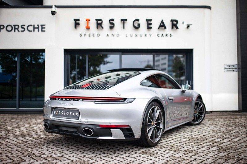 Porsche 911 992 3.0 Carrera 4S *BOSE / Sport Chrono / Schuifdak / 4 Wielbest. / ACC / Sportstoelen 14-Voudig* afbeelding 2