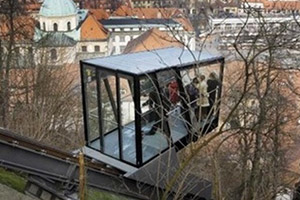Un ascensore di cristallo per il Castello