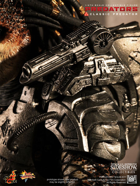 Hot Toys Predator MMS162 Classic Predator 1/6th Scale Collectible Figure