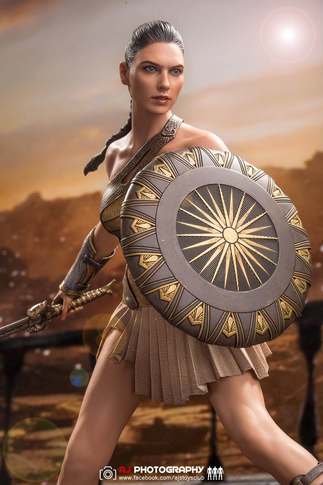 Hot Toys 1/6 Wonder Woman Training Armor Version