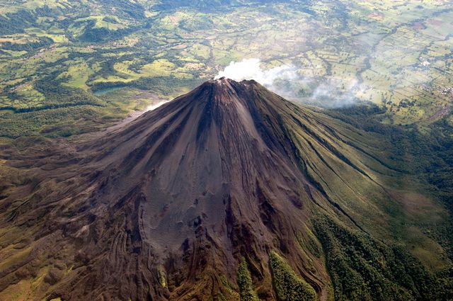 Visit Arenal Volcano Costa Rica - Guide for your Costa Rica Visit