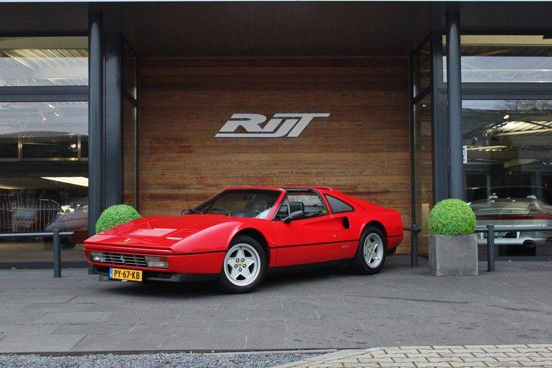 Ferrari 328 GTS Quattrovalvone 3.2 V8 270pk NL Auto afbeelding 1