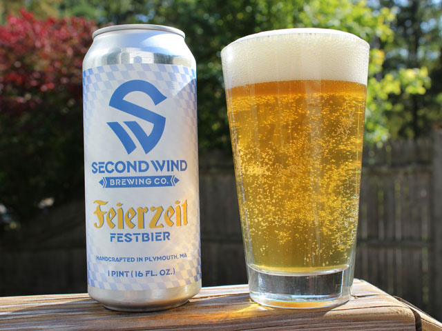 A 16oz can of Feierzeit poured into a pint glass