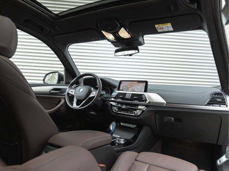 BMW iX3 High Executive - Trekhaak - Direct Beschikbaar! afbeelding 3