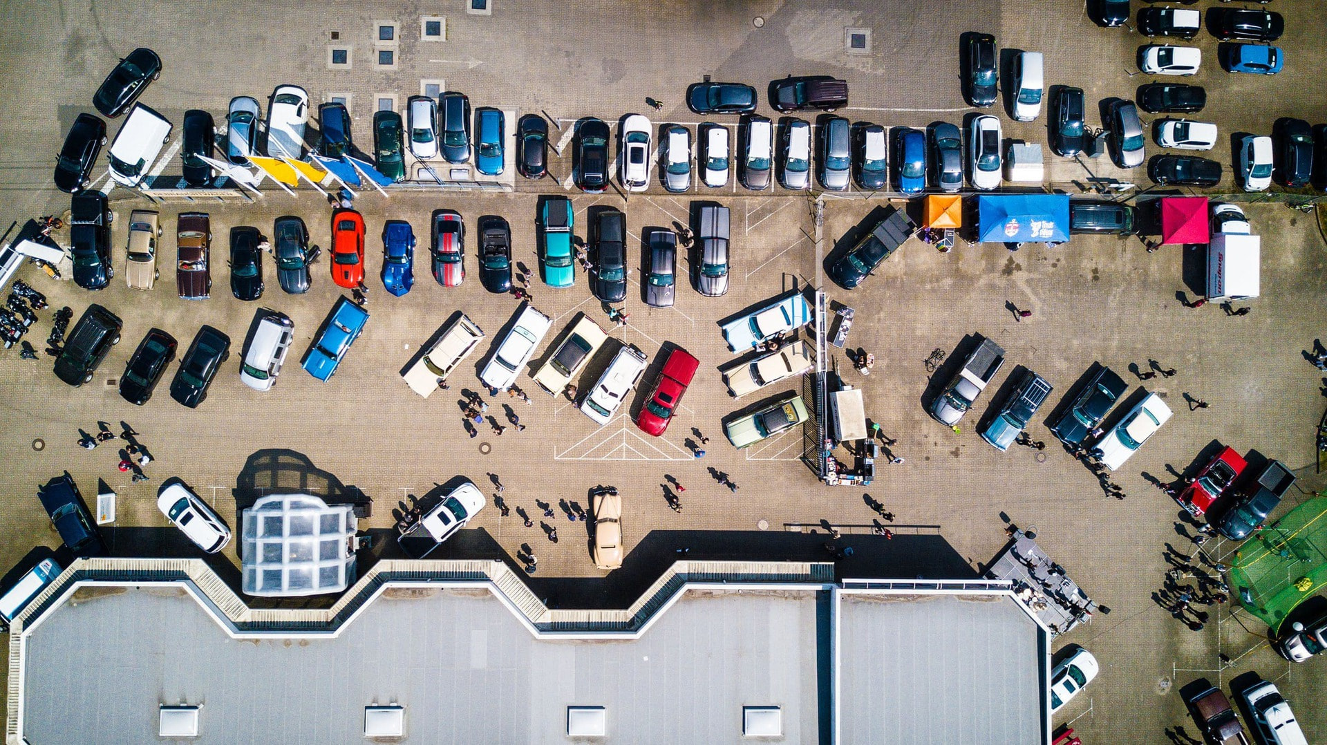 Aerial view of a chaotic parking lot
