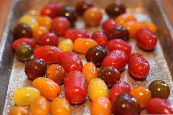 Tomatoes ready for roasting