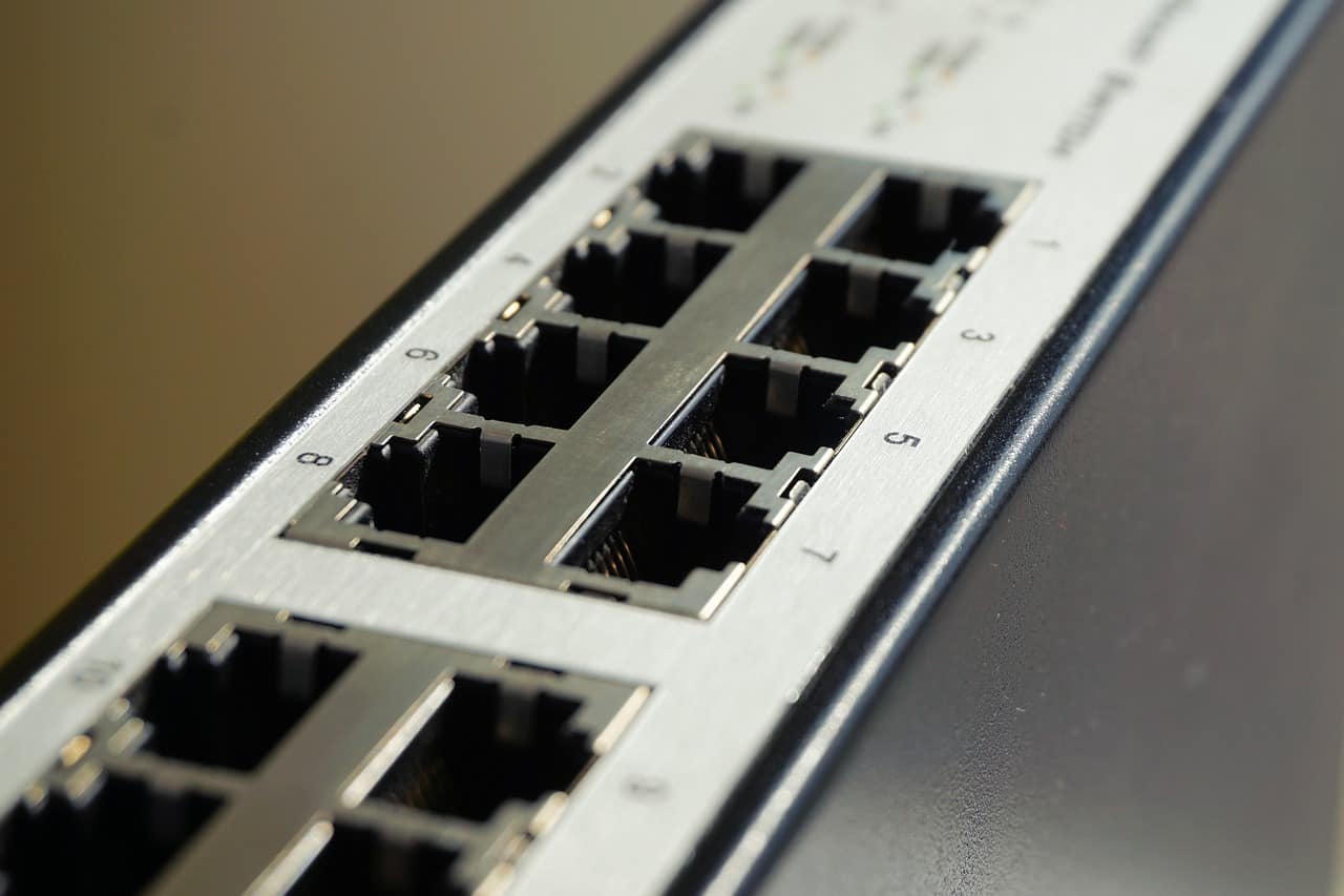 it consuting ethernet switch