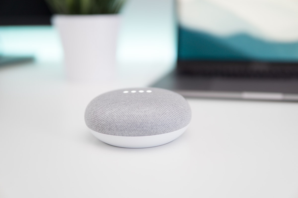 A smart speaker with a voice UI
